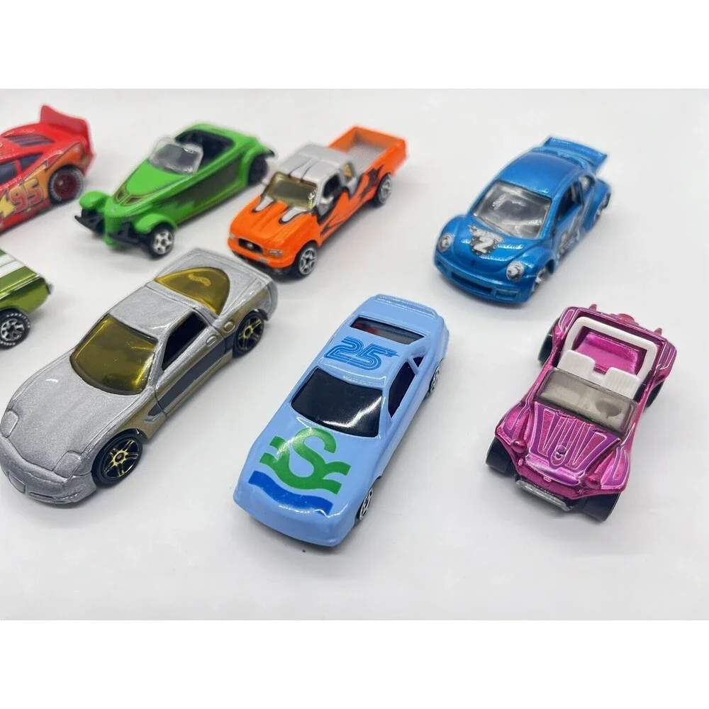 Lot of 9 Die Cast Cars